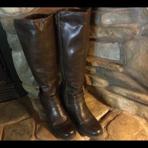 Natural Soul brown boots. 8 1/2